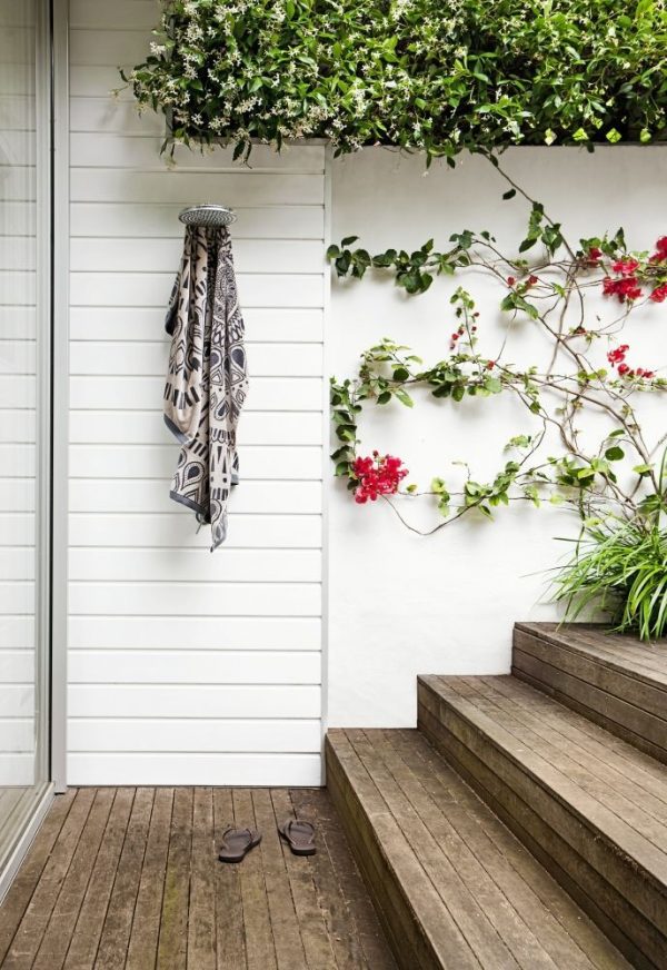 10 Inspiring Outdoor Shower Ideas