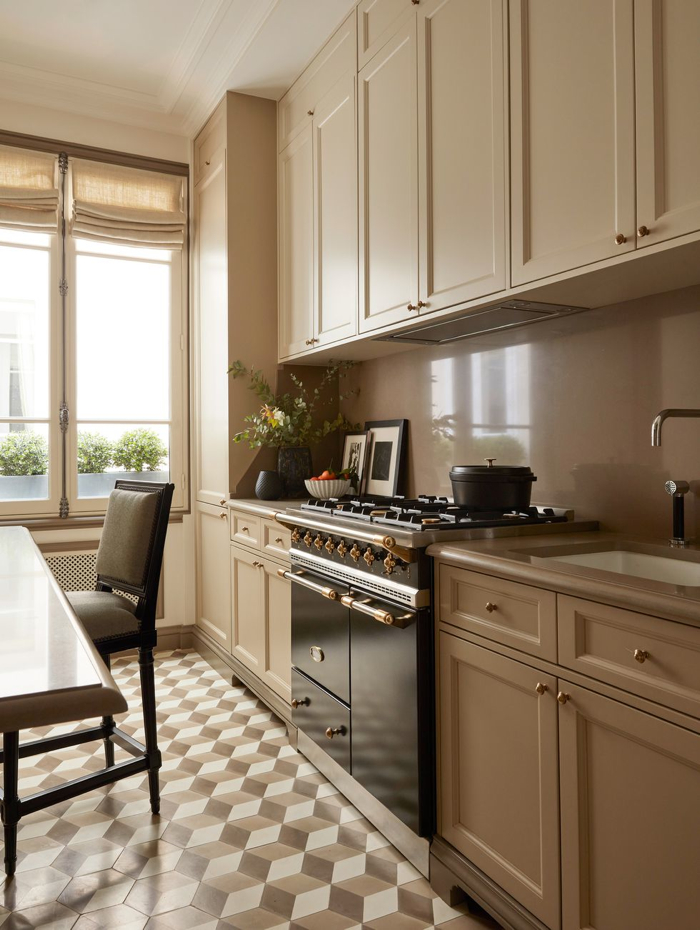 This Paris Apartment Will Make You Swoon - Design Addict Mom