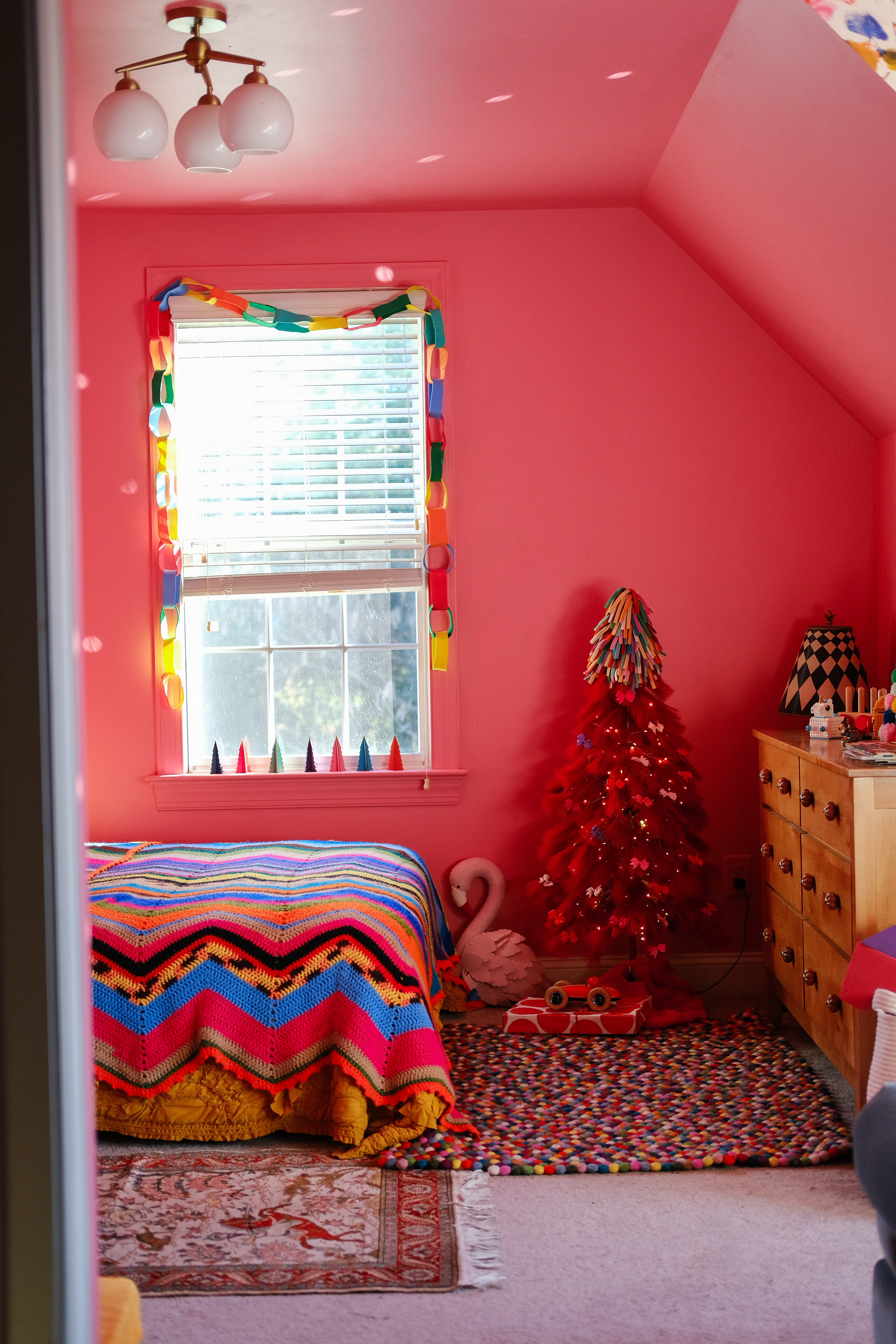 Child's room decorated wit colorful and fun Christmas decor