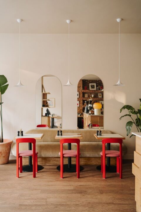 Get Inspired: 21 Ideas to Level up your space using the unexpected red ...