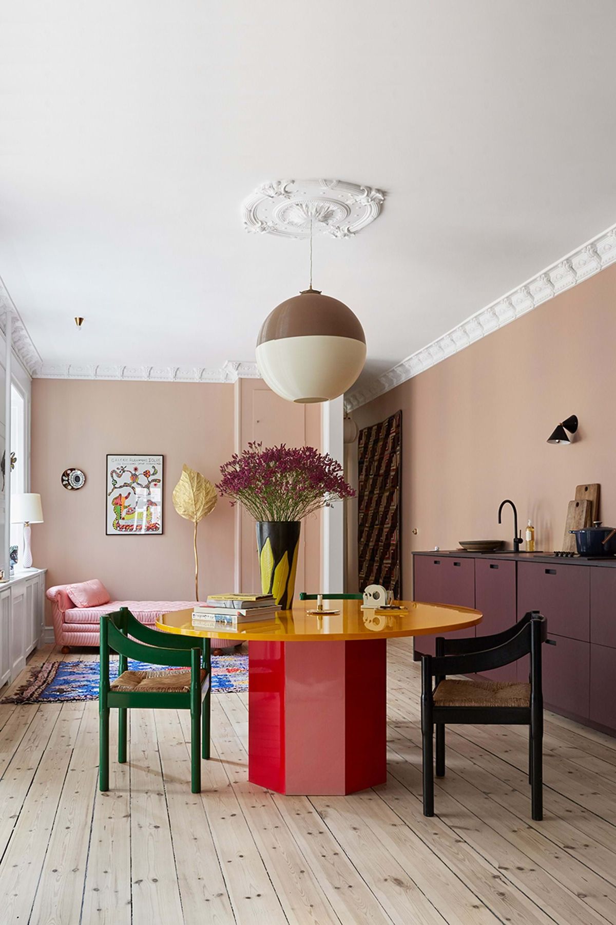 dining room with mocha mousse walls