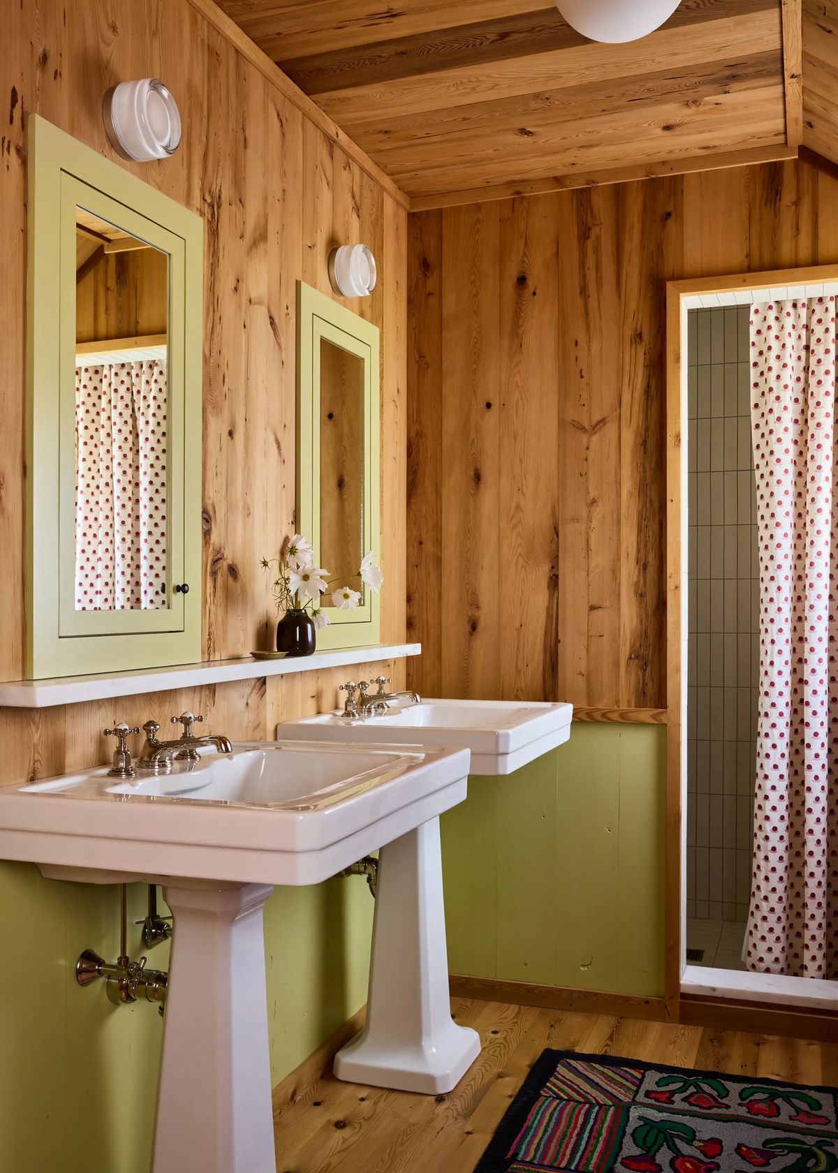 avocado green in bathroom