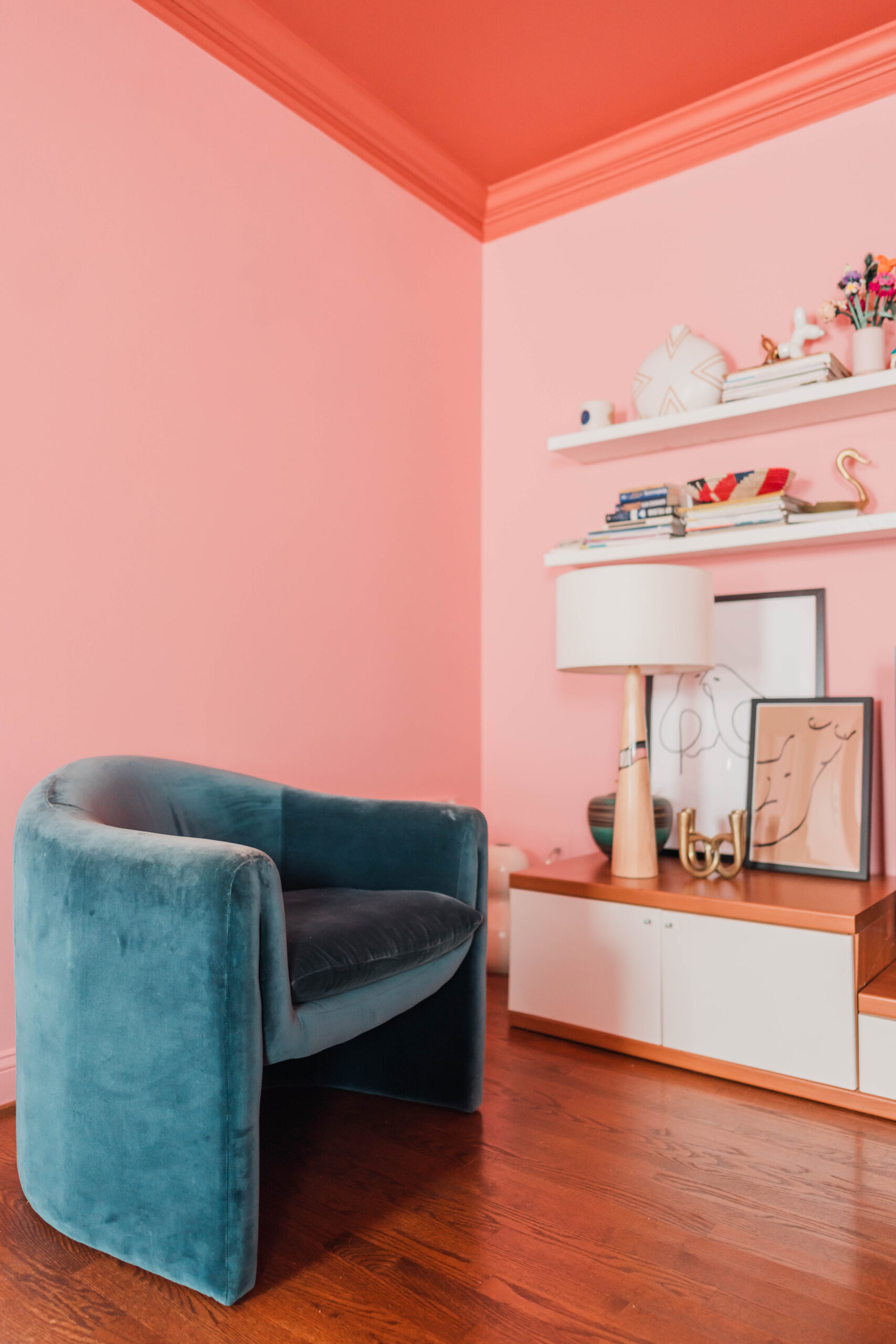 seating corner in bedroom